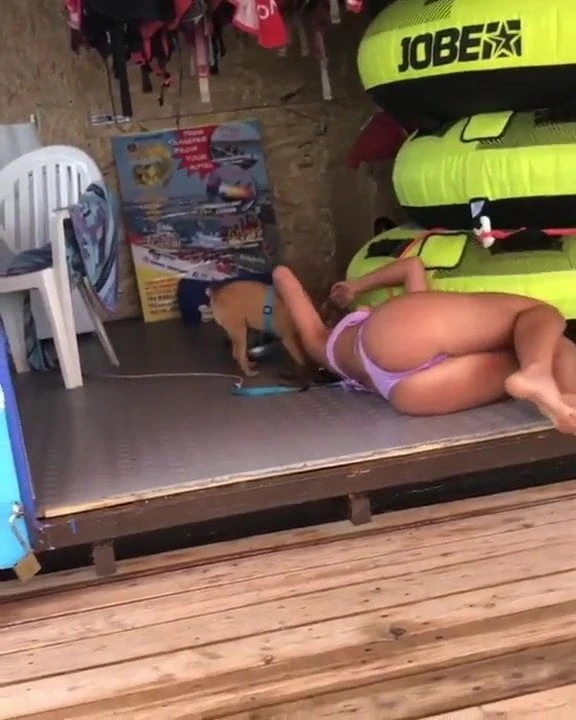 Ariana Grande's Fartbox In Bikini