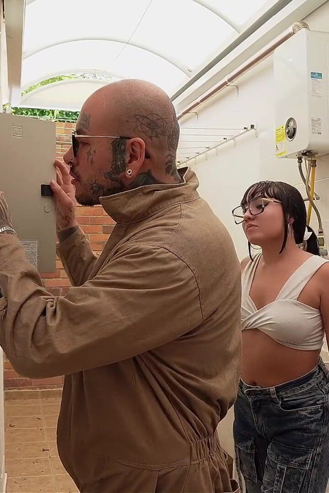 I'm Fucked by the Worker My Stepmom Hired - Cumshot in the Mouth