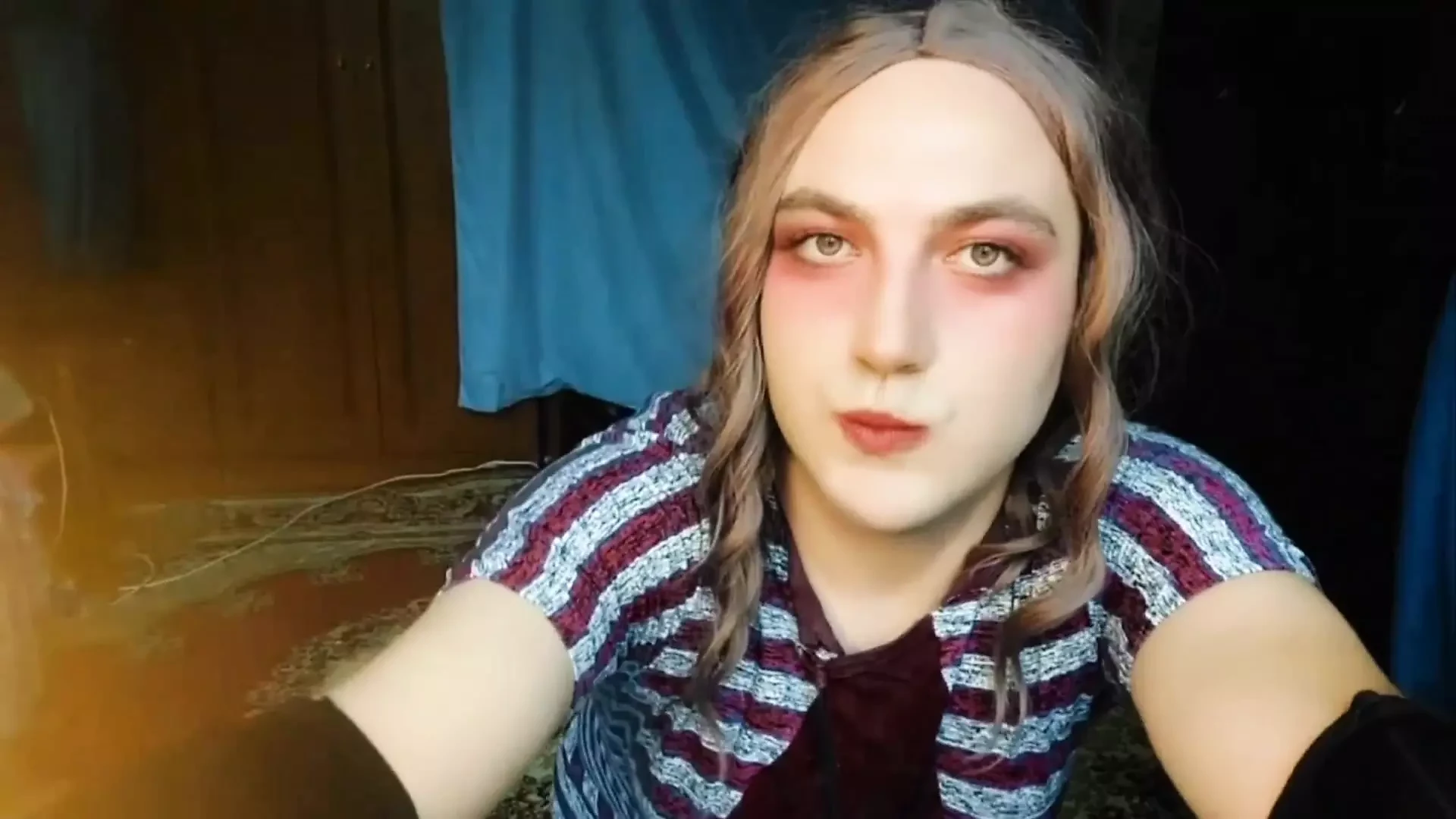 娘娘腔热舞者继妹的房间性感变装模特大屁股泡泡屁股