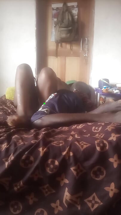 Populaire Nigeriaanse actrice die wordt geneukt voor missionarishouding