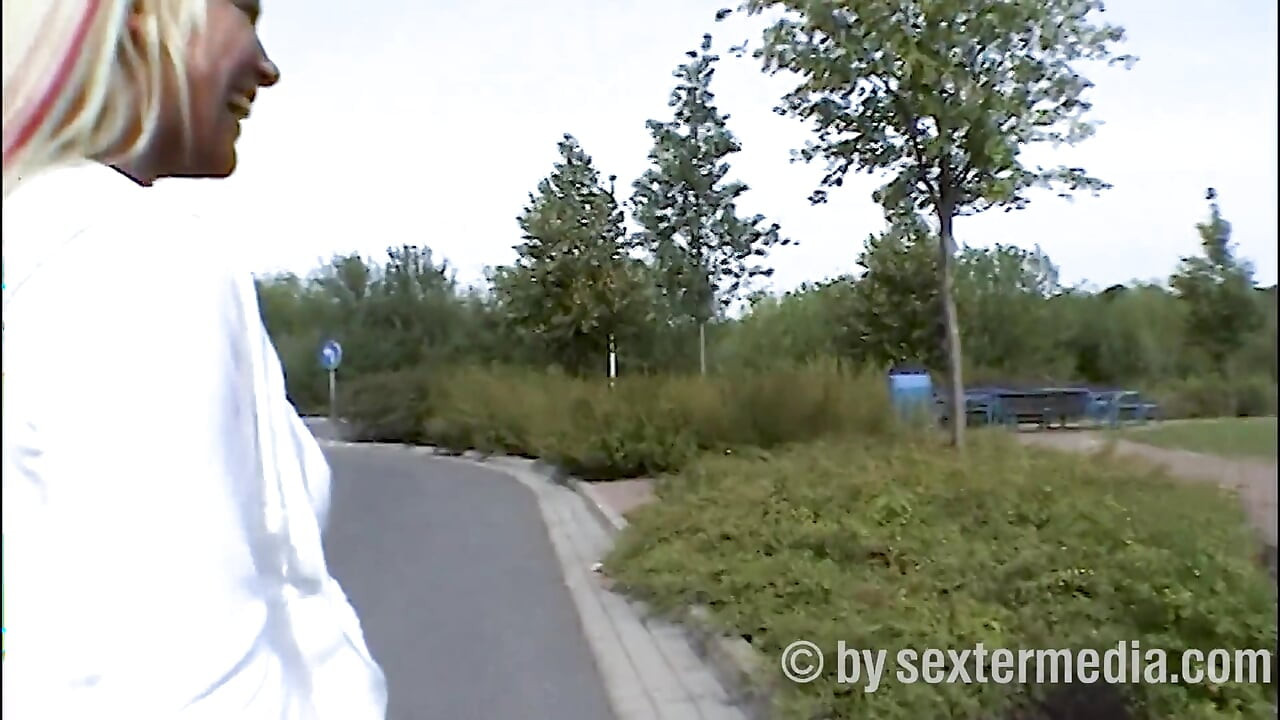 Trojka u swinger mobitelu do dolaska policije