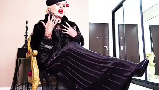 Женское доминирование Made2Kiss