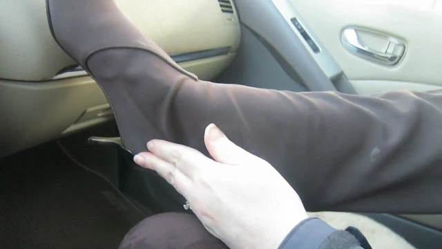 changing into pliner Boots
