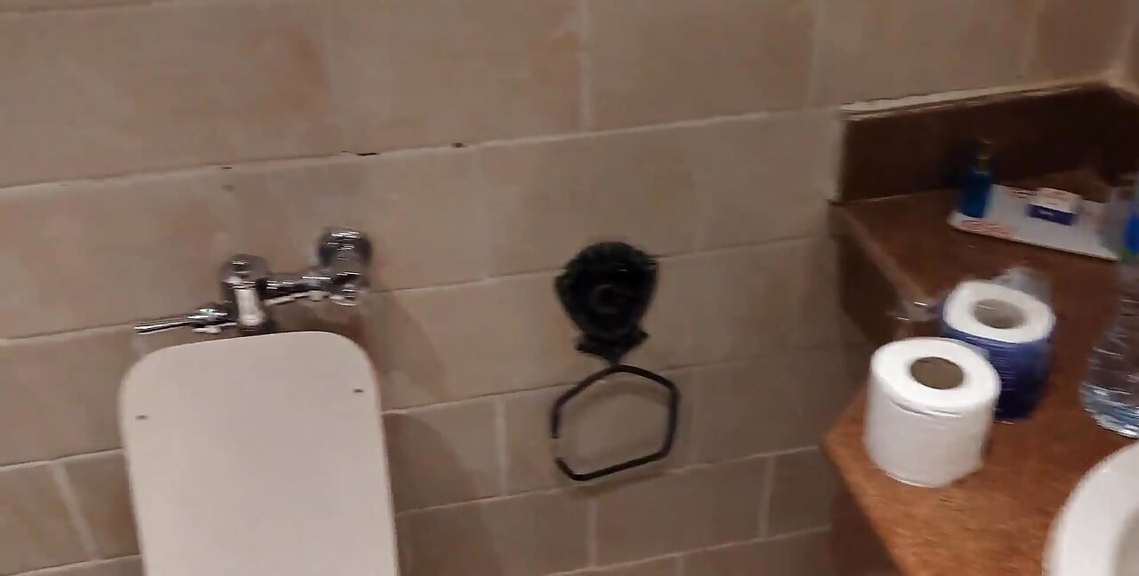 Riskanter blowjob im Ägypten Hotel Balkon und Dusche nach sperma im mund