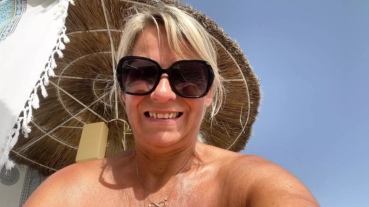 在度假期间为你撒尿 3 次