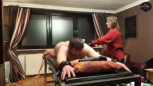 Domlady mia - köle için terör cezası - eğitim: göt sikiş makinesi tarafından sikiliyor - bölüm 4