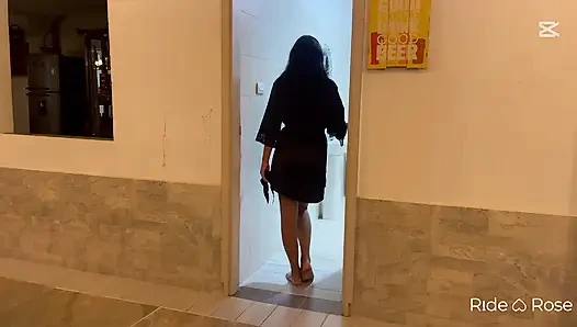 Чем больше ты смотришь на нее, тем больше она застукала тебя