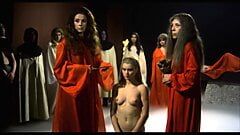 धर्माधिकरण 1978 - नग्न दृश्य