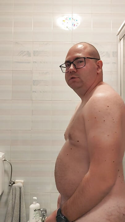 Bidet A finger in the ass