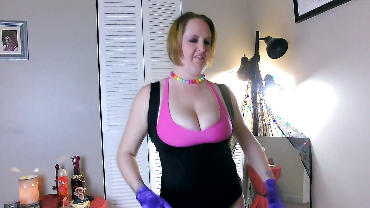 Dirty Talking Busty MILF Deepthroat Blow