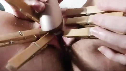 Memekku kayaknya pengen dientot habis-habisan