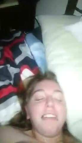 Sborra nelle sue tette