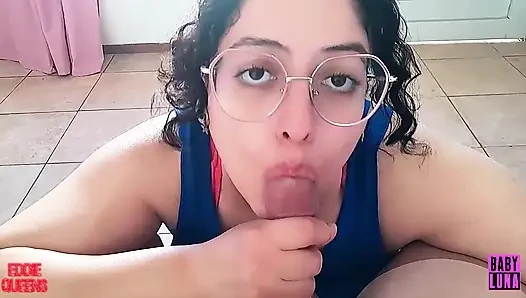 Gadis gym mesum ini terobsesi untuk mengendus kontolku babyluna939