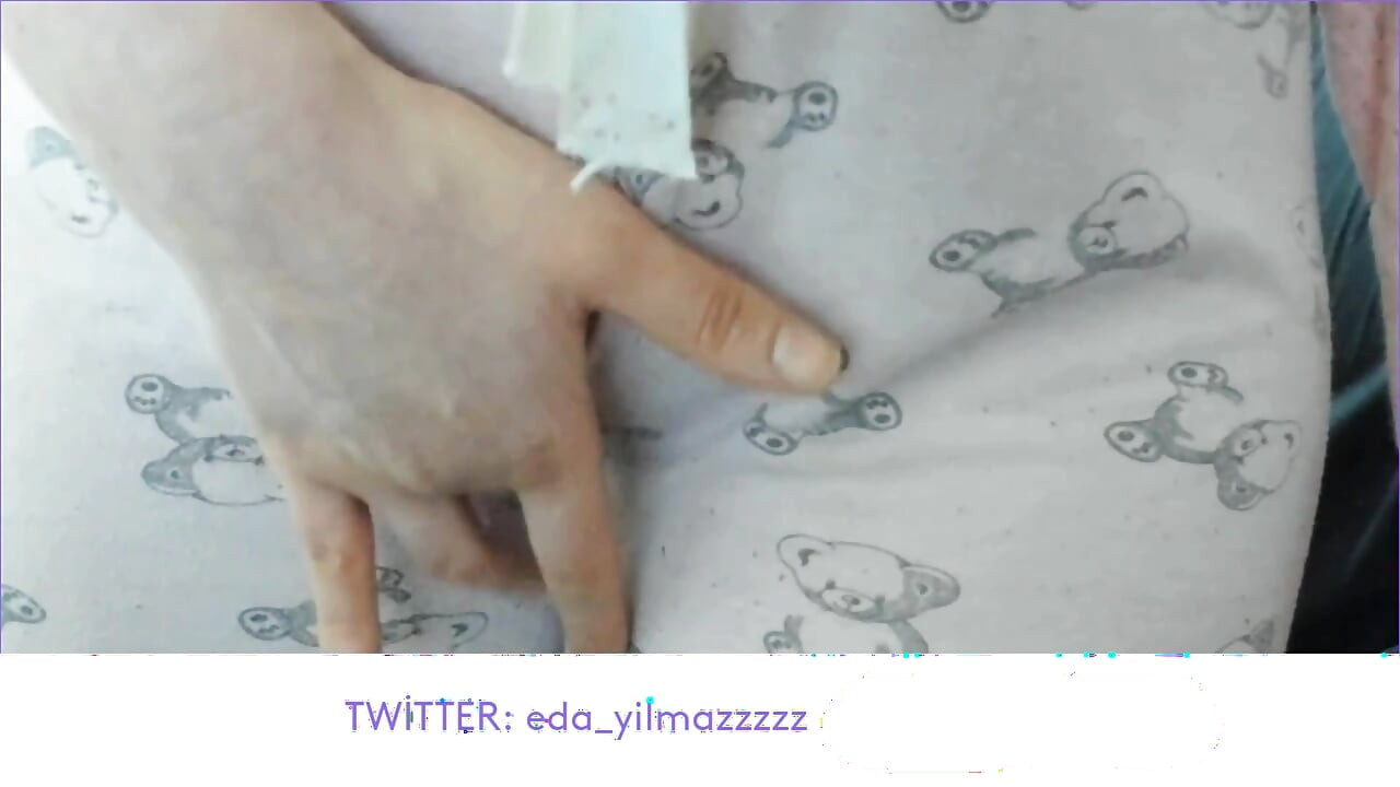CAMELTOE- MASTURBATE WITH PAJAMA- RUBBING PUSSY WITH PAJAMA