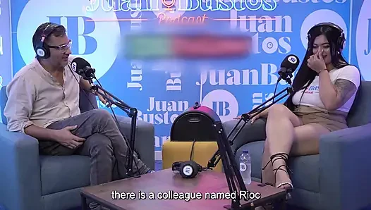 Antonella jones si tante seksi dengan toket besar alami dientot habis-habisan sama kontol besar pria kulit hitam di podcast hot