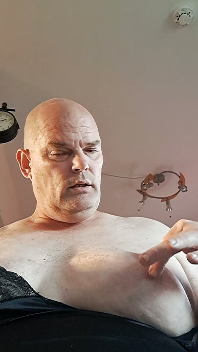 The bitch is getting kinkier and kinkier