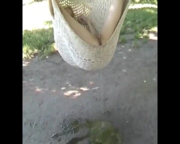 Pissing 35.wmv