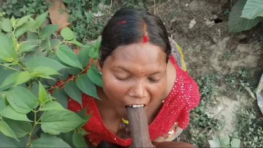 Meine indische ehefrau fickt sex im freien