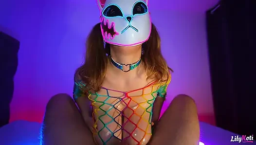 Pasangan asli mengubah fantasi hentai menjadi kenyataan. Lilykoti