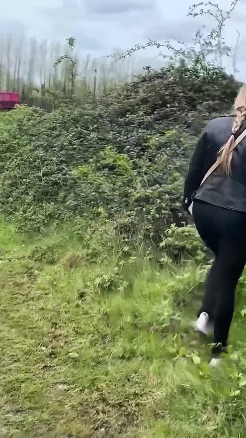 Can't Hold It, Pissing Outdoor Compilation