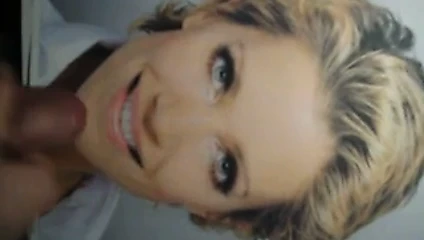 Sylvie van der vaart boşalıyor