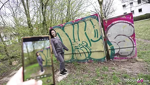 GERMAN SCOUT - крошечный 43 кг наполовину азиатскую тинку Lore пикап для первого траха на кастинге