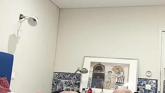 Сосед Пригласил Меня На Приятный Секс В Воскресенье