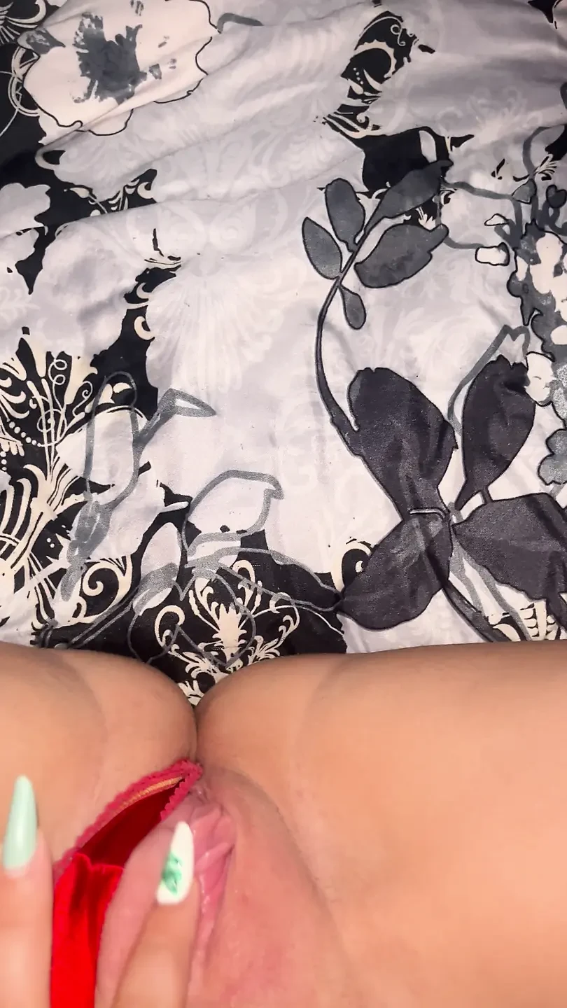 MILF in Lingerie Hard Play Pussy and Squirting Orgasm