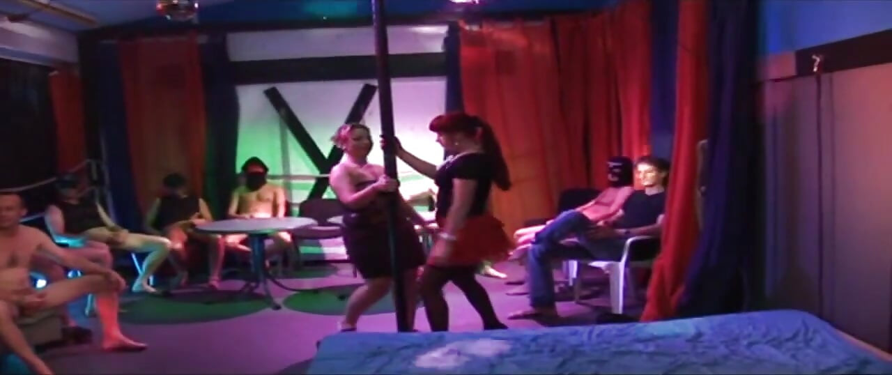 Mature Babe Stretched Wide by Multiple Throbbing Cocks in Wild Orgy