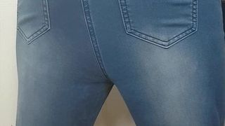 Dirty twink pisses in jeggings
