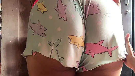 Büyük götlü arkadaşım sikişmek istedi