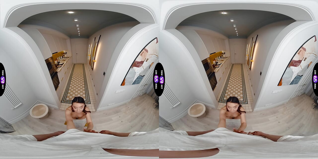 Ashly Rabbit早上用代替早餐 - TeenMegaWorld