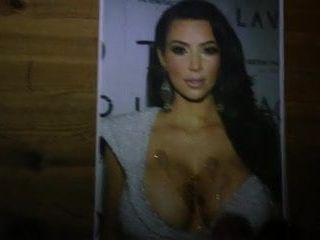 Трибьют спермы для Kim Kardashian 3