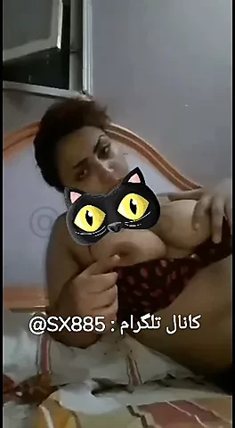 Iranian girl showing boobs