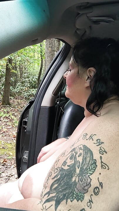 Sie bekommt diesen schwanz hart oh er ist bereit, zu kommen