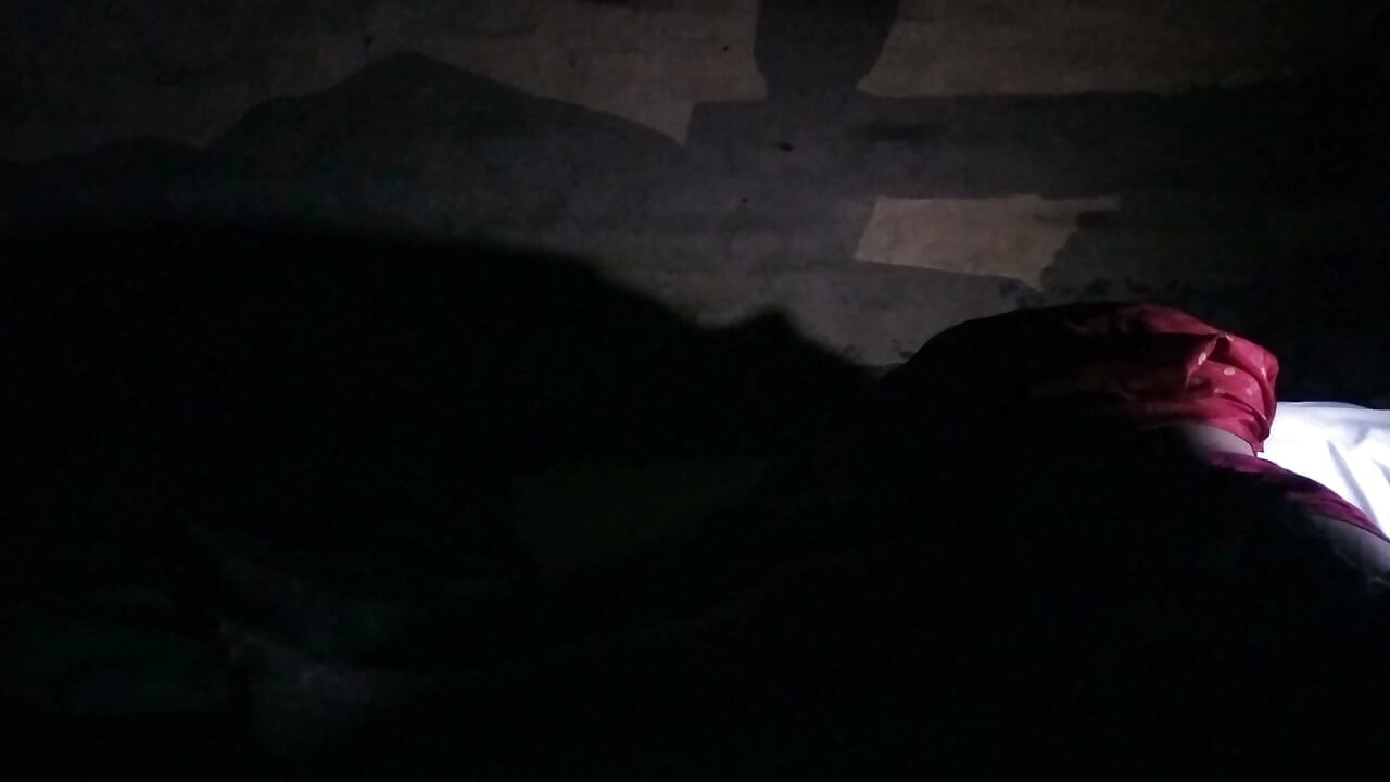 Sali ko jaga kar chudai ki lekin lite chali gayi