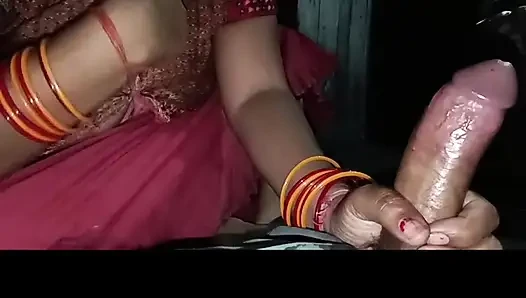 Apne Dost ki Deshi STEPMOM Ko Night me Uske ghar me Chudaai ki