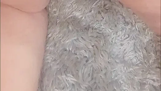 Genießen sie meine anal-masturbation mit einem dildo! Es fühlte sich wunderbar an!