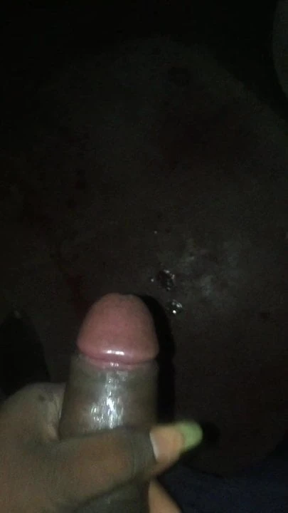 HANDJOB CUMSHOT