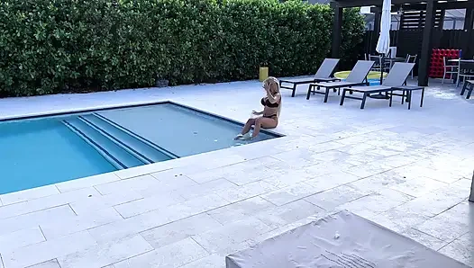 Memek jmac si cewek cantik ini dicrot sperma hangat setelah dientot habis-habisan sama kontol besar Jmac