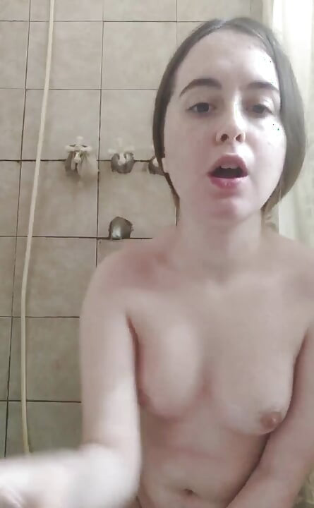 Stream comenzado 10/24/2023 05:01 pm Lo cambio a la masturbación en la ducha porque estoy en mis días, le encantan los pelos de advertencia