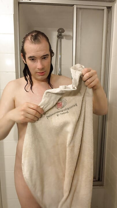 الاستحمام والحلاقة