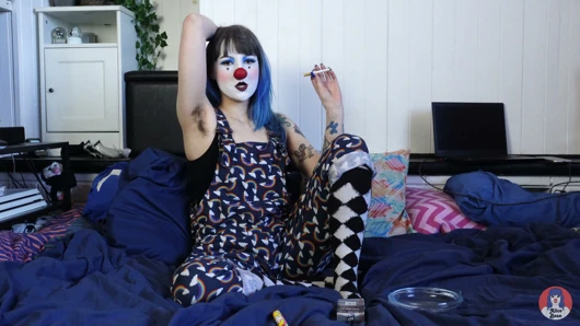 Hairy Clown Smokes