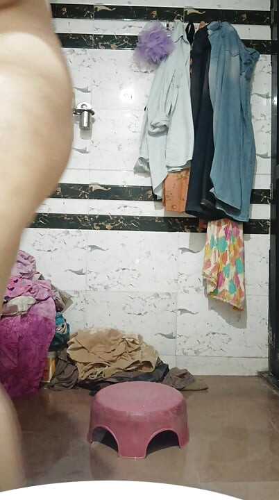 Priya Bhabi Hot Bath Full Open Show