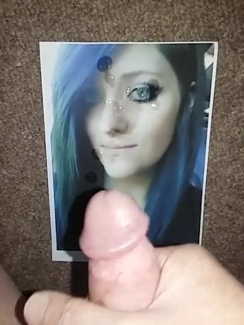 Face eerbetoon voor Emerge 69