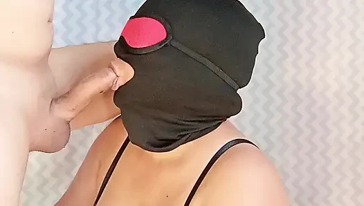 Video ibu-ibu seksi india lagi asik nyepong dan seks anal di rumah