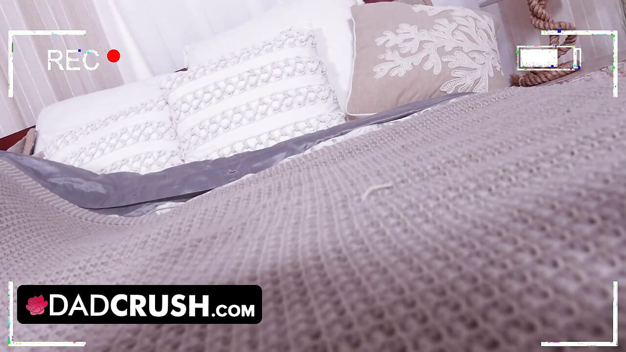 DadCrush - WRONG NUMBER! Horny stepdaughter sends her stepdad nudies by mistake and makes him cum