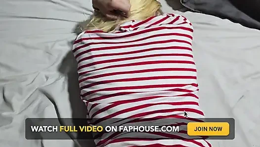 Süße blondine gefickt doggystyle