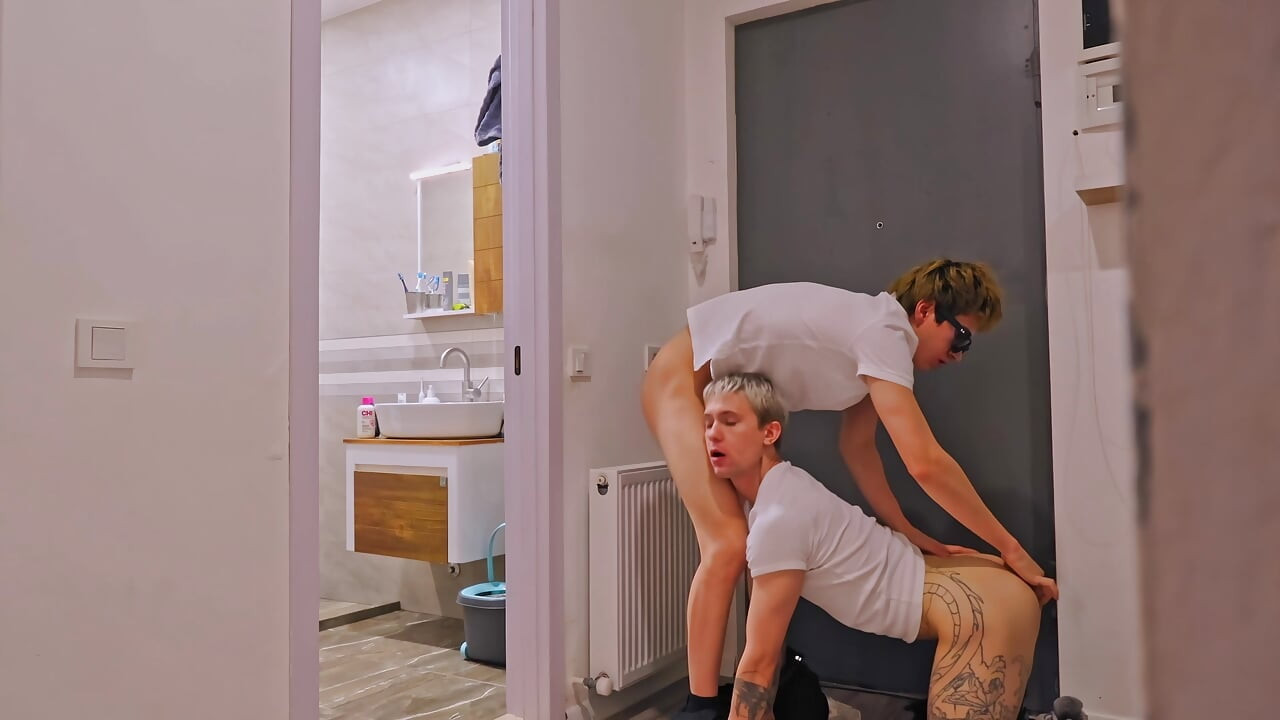 We Met at the Club, Went to My Place and He Swallowed My Big Dick
