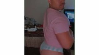 Sexy gay latino shake his booty!